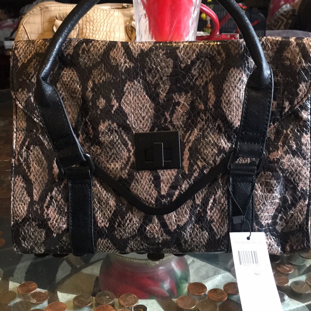 Hand bag